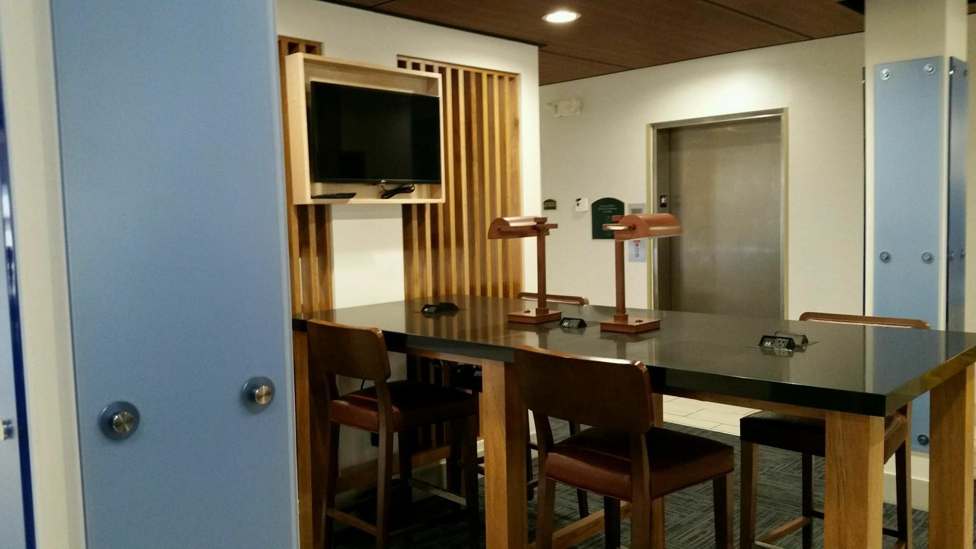 Holiday Inn Express Knoxville-Strawberry Plains By Ihg Dış mekan fotoğraf